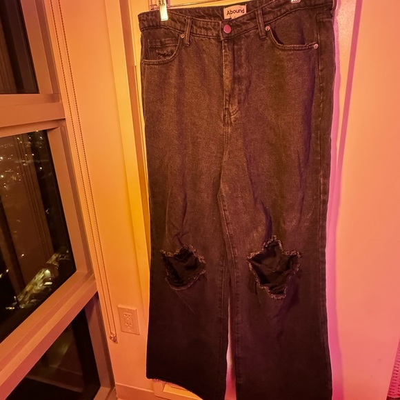 Ripped Jeans - Picture 1 of 2